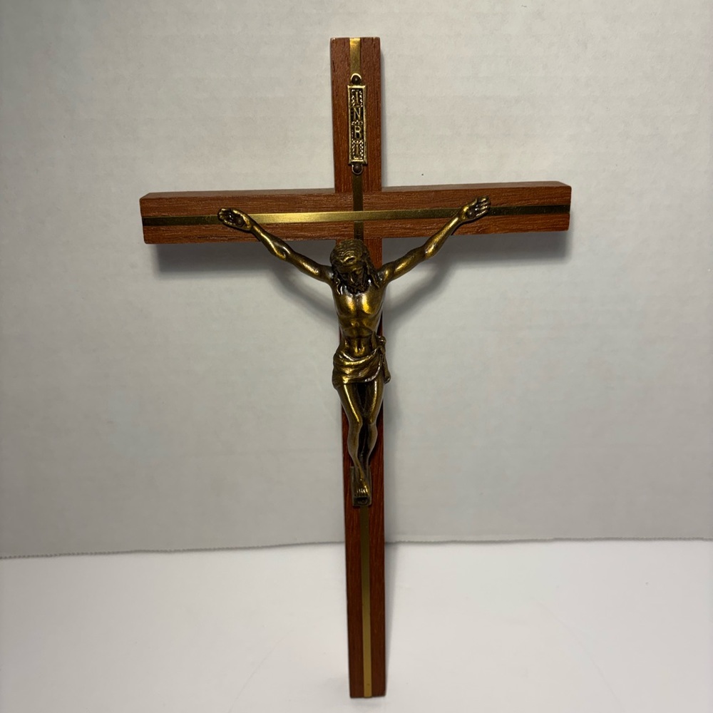 Religious Cross Wooden Crucifix Jesus Wall Blessing Decor Gold Tone Accents